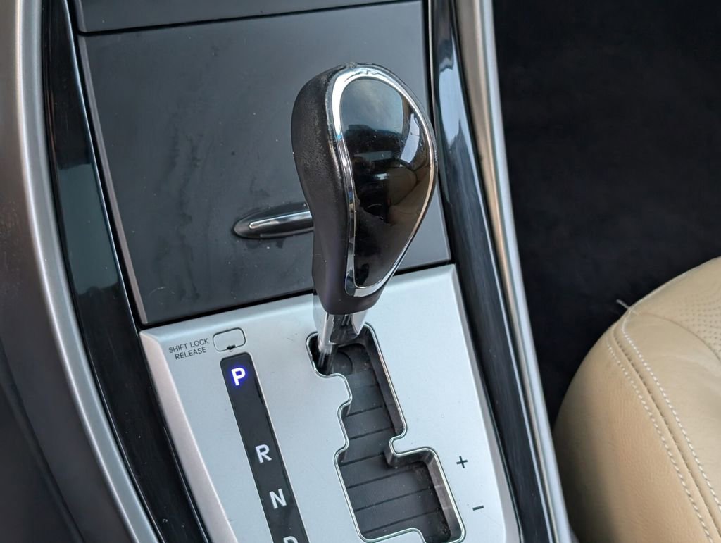 Used 2011 Hyundai Elantra Limited image 23