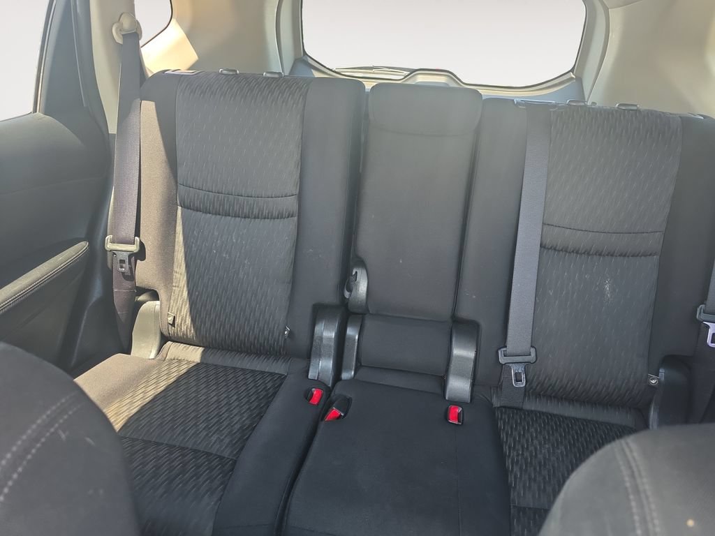 Used 2018 Nissan Rogue SV w/ Sun & Sound Touring Package AWD/4WD image 13
