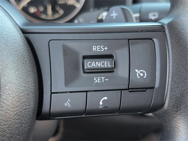 Used 2023 Nissan Rogue S image 23