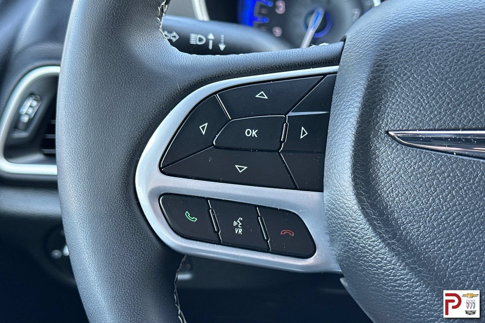 Used 2025 Chrysler Pacifica Select FWD image 29