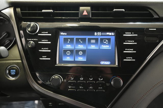 Used 2019 Toyota Camry LE image 5