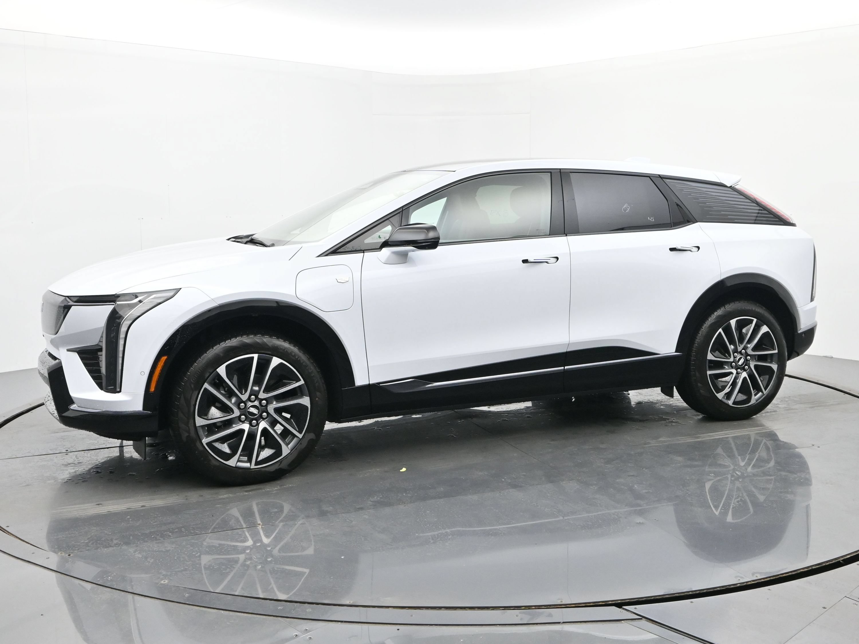 New 2026 Cadillac Optiq Sport 2 AWD/4WD image 2