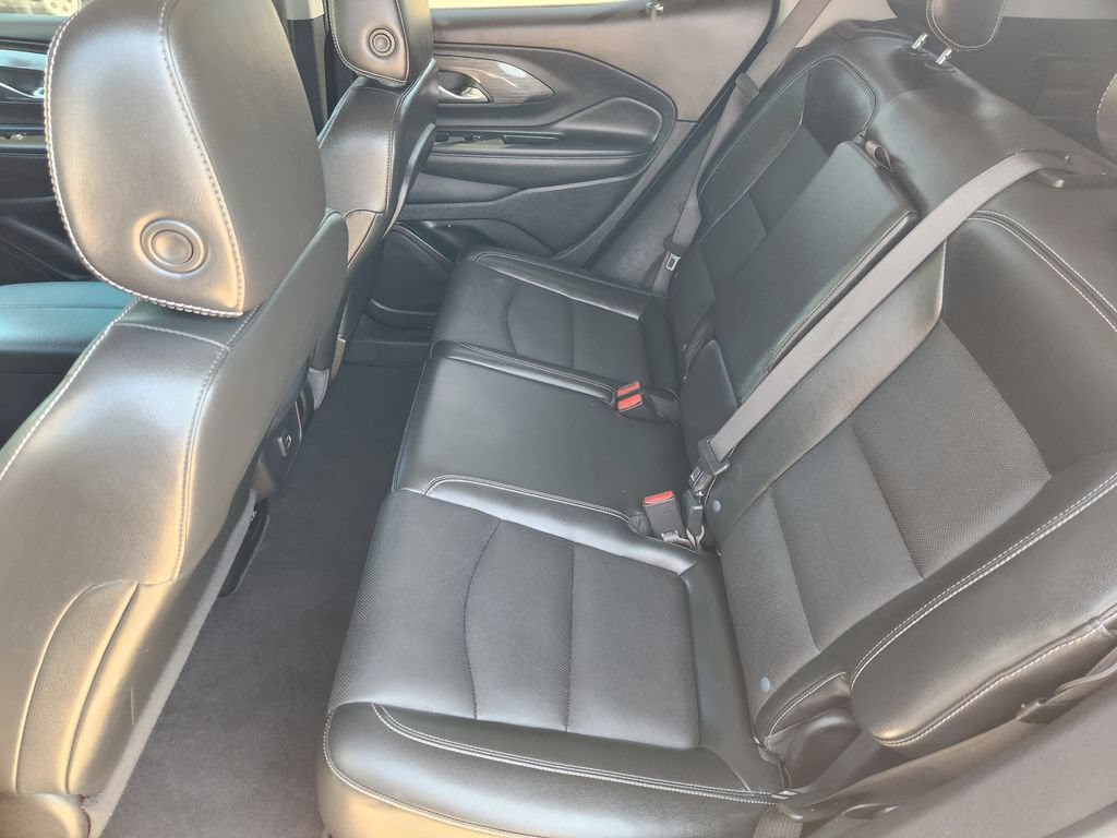 Used 2023 GMC Terrain SLT AWD/4WD image 30