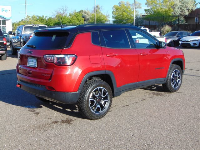 Used 2025 Jeep Compass Trailhawk AWD/4WD image 5