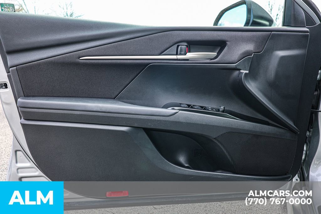 Used 2025 Toyota Camry LE image 48