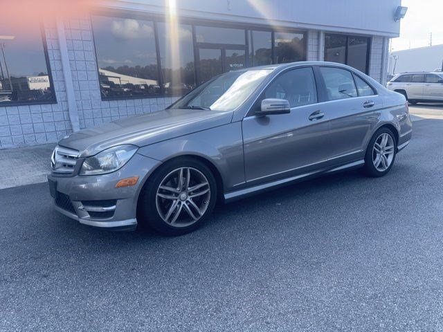 Used 2012 Mercedes-Benz C 300 4MATIC Sedan image 3