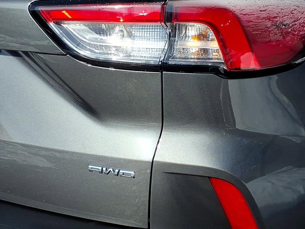 Used 2021 Ford Escape Titanium w/ Class II Trailer Tow Package image 25