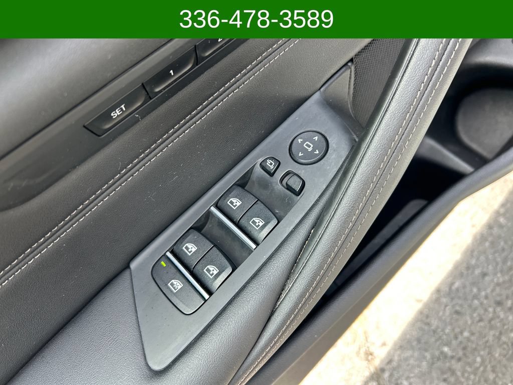 Used 2023 BMW 540i RWD image 11