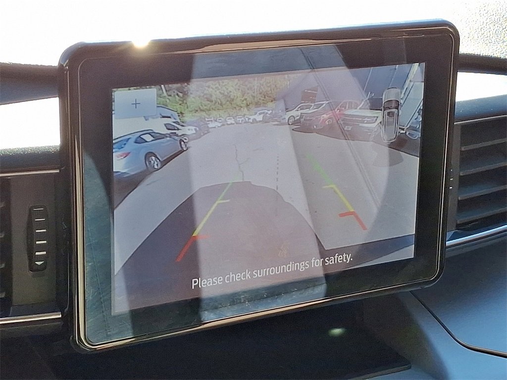 Certified 2022 Ford Explorer XLT w/ Equipment Group 202A image 18