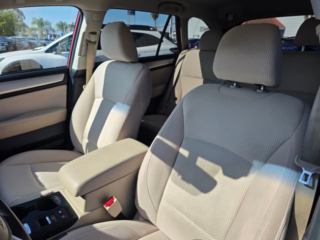 Used 2019 Subaru Outback 2.5i AWD/4WD image 16