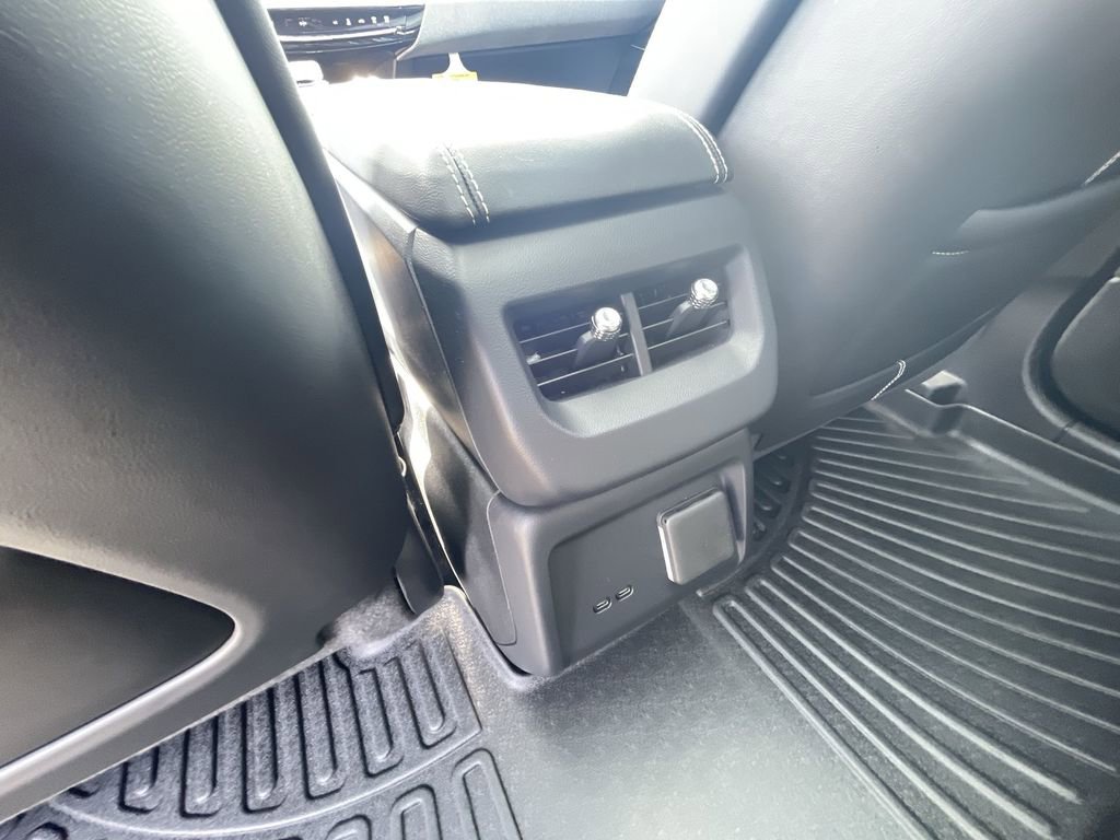 Certified 2025 Cadillac Optiq Luxury 1 AWD/4WD image 20