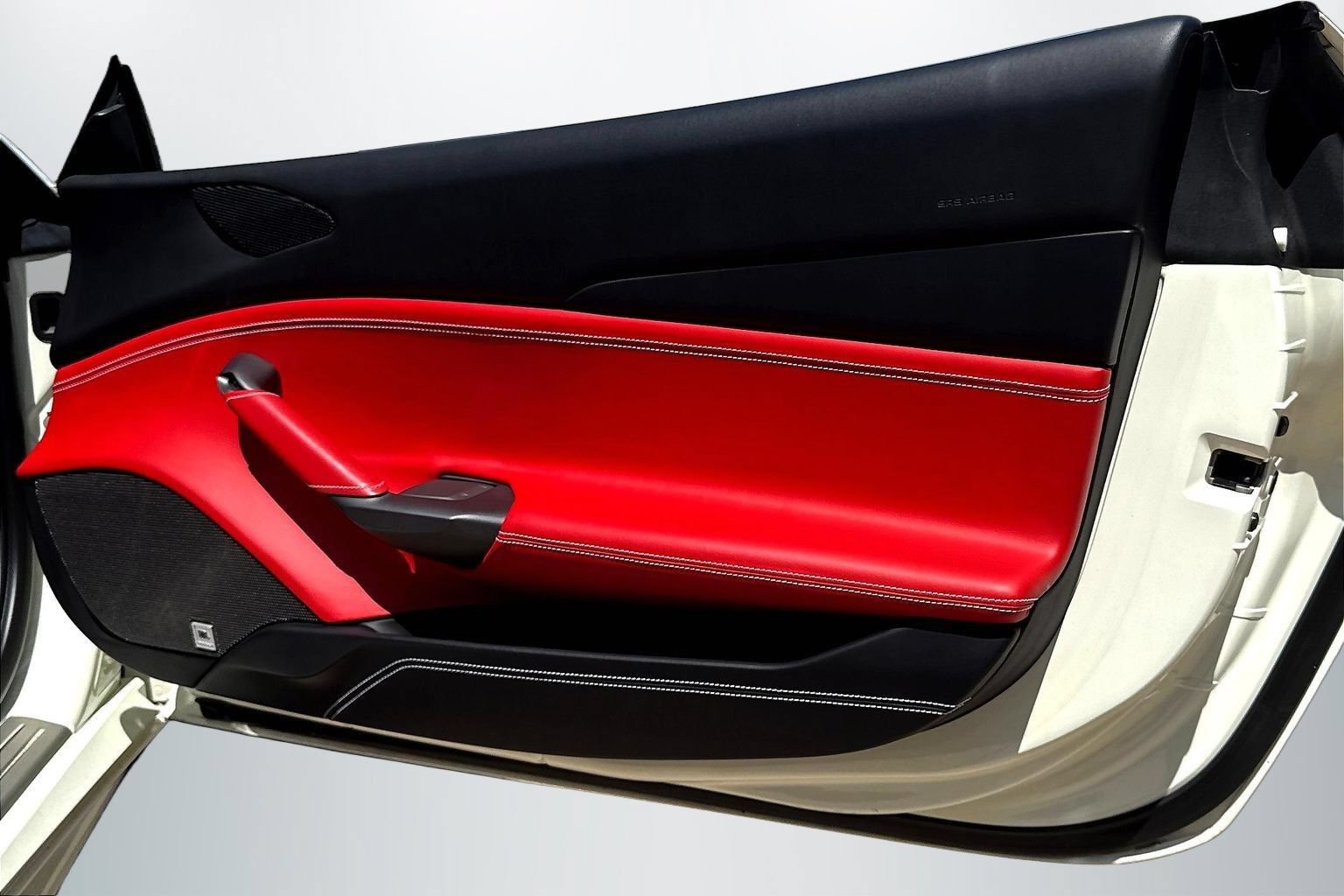 Used 2019 Ferrari 488 Spider RWD image 22