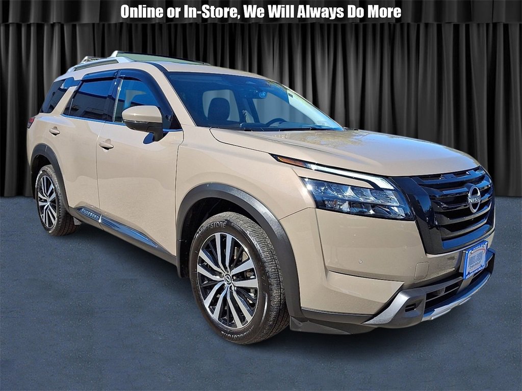Used 2025 Nissan Pathfinder Platinum w/ Black Appearance Package image 1