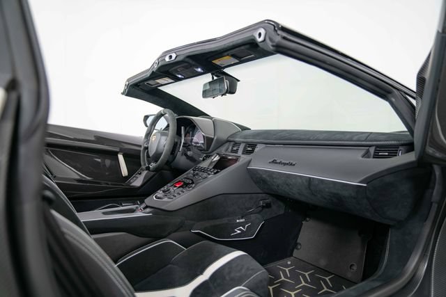 Used 2016 Lamborghini Aventador LP 750-4 Superveloce AWD/4WD image 27