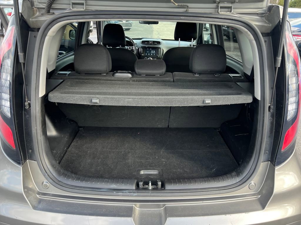 Used 2018 Kia Soul + image 16