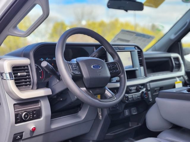 New 2026 Ford F550 4x4 Regular Cab Super Duty image 13