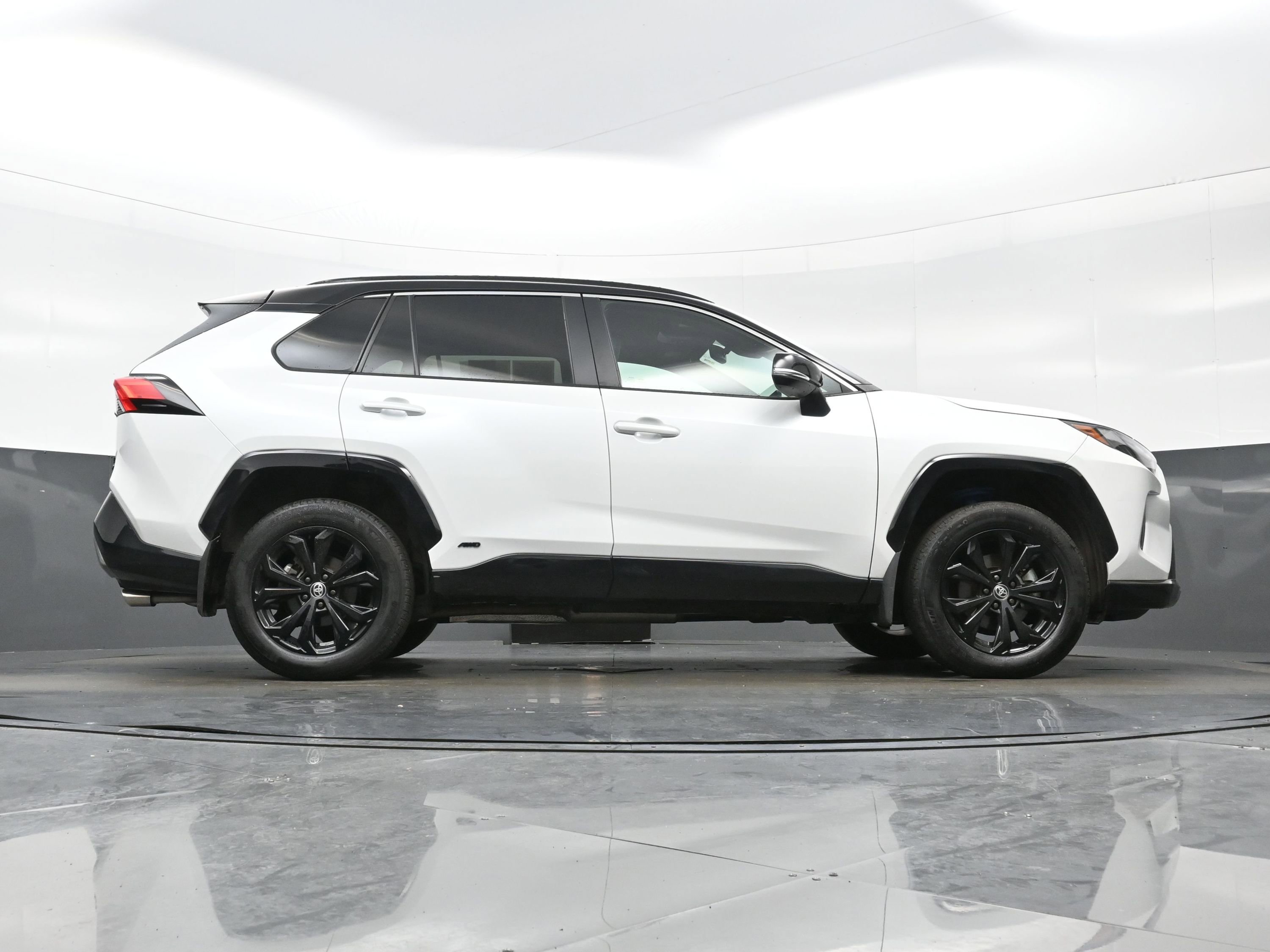 Used 2024 Toyota RAV4 XSE w/ Weather Package image 34