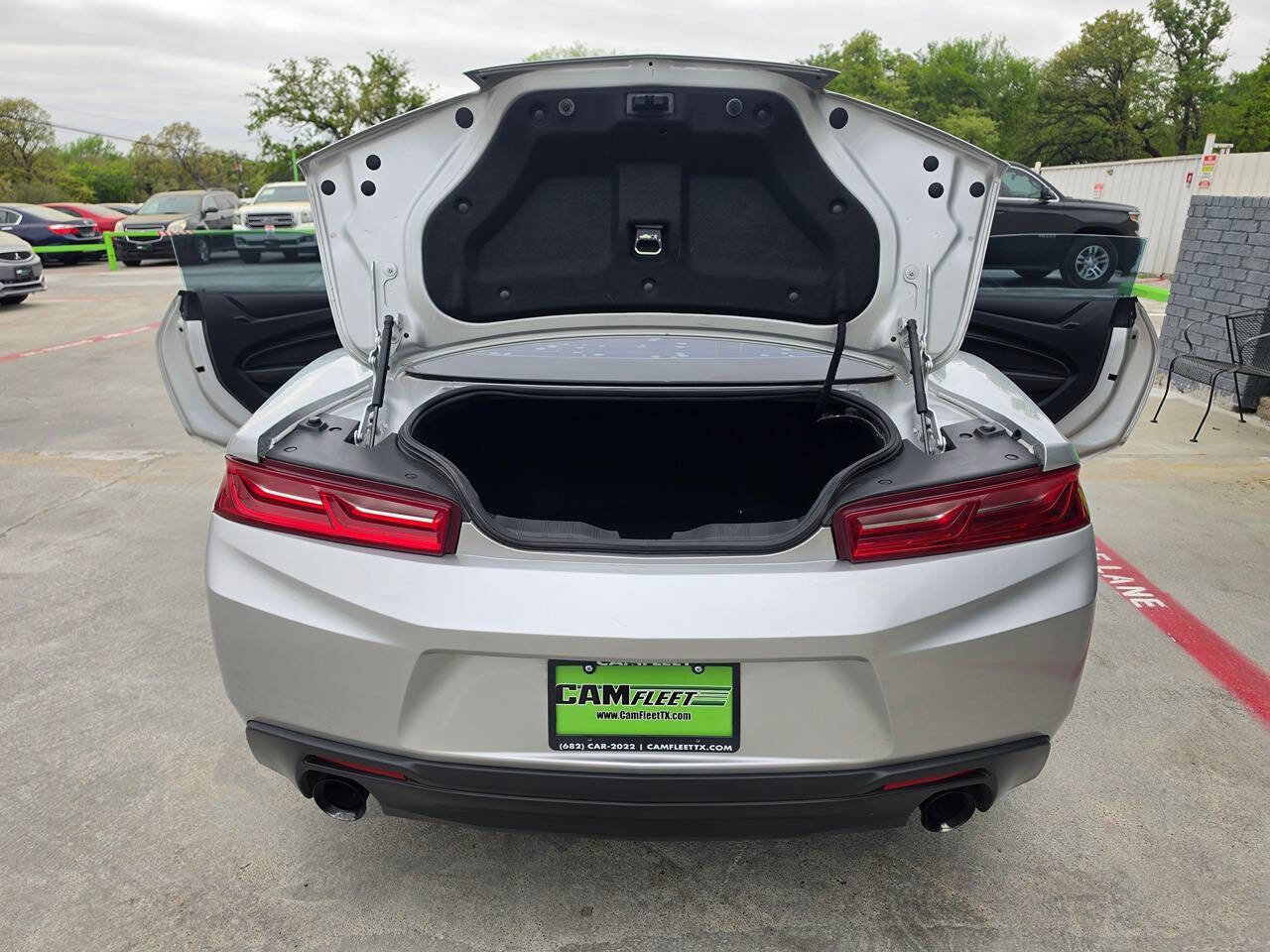 Used 2016 Chevrolet Camaro LT RWD image 25