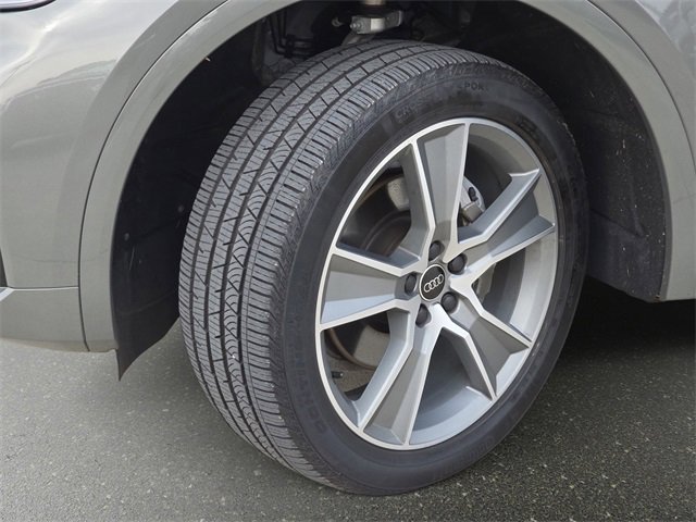 Certified 2025 Audi Q5 2.0T Premium w/ Convenience Plus Package image 36