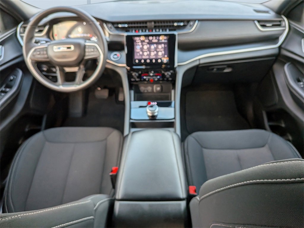 Used 2024 Jeep Grand Cherokee L Laredo w/ Luxury Tech Group I image 18