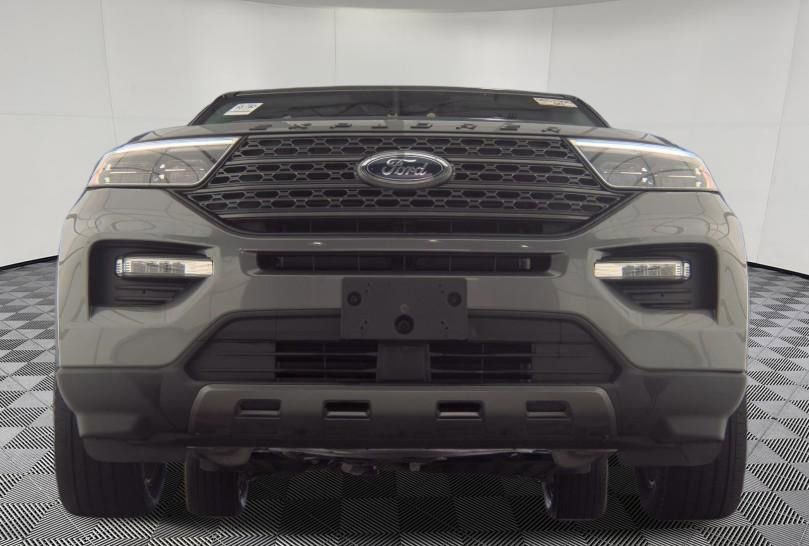 Used 2022 Ford Explorer XLT w/ Equipment Group 202A image 9