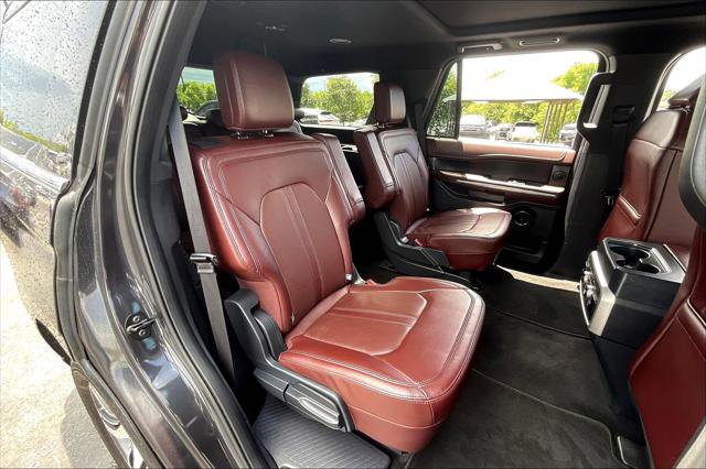 Used 2024 Ford Expedition Limited image 23