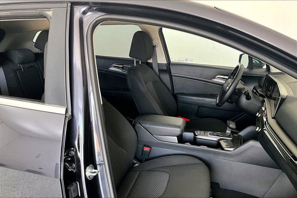 Used 2026 Kia Sportage LX image 10