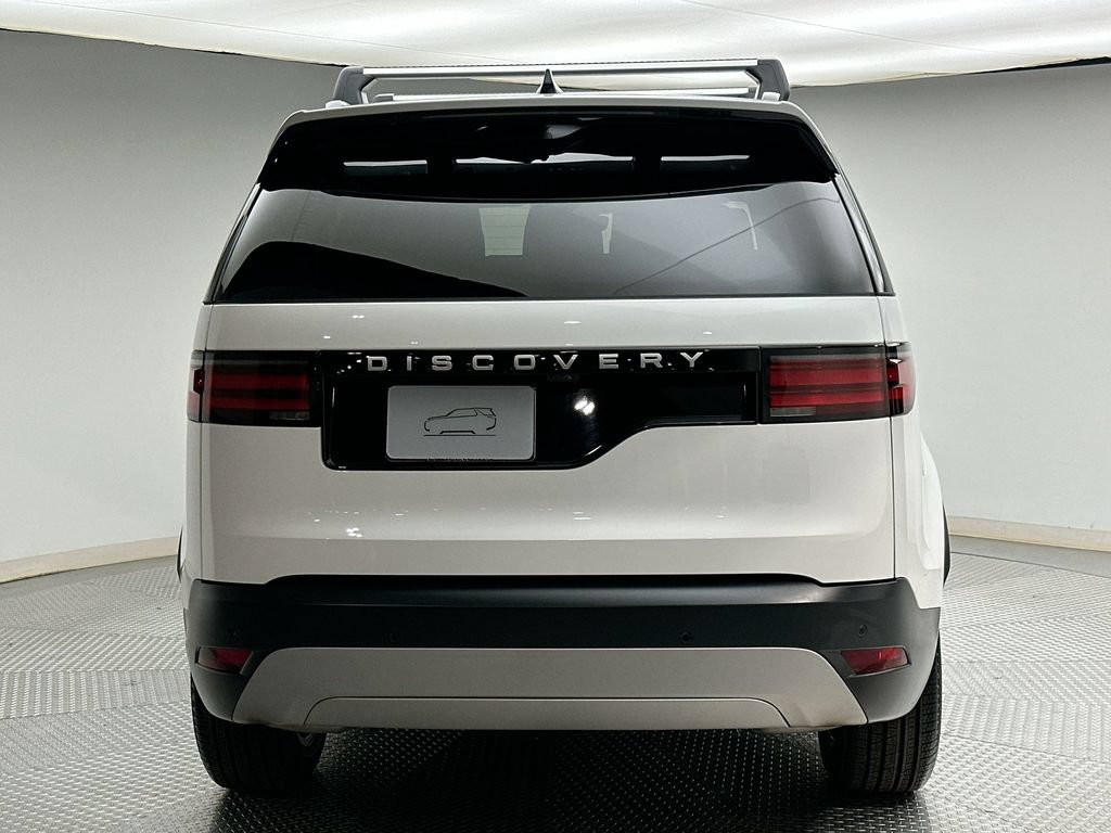 Certified 2025 Land Rover Discovery S AWD/4WD image 12