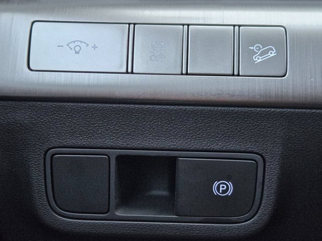 Certified 2026 Hyundai Kona SEL Premium AWD/4WD image 23