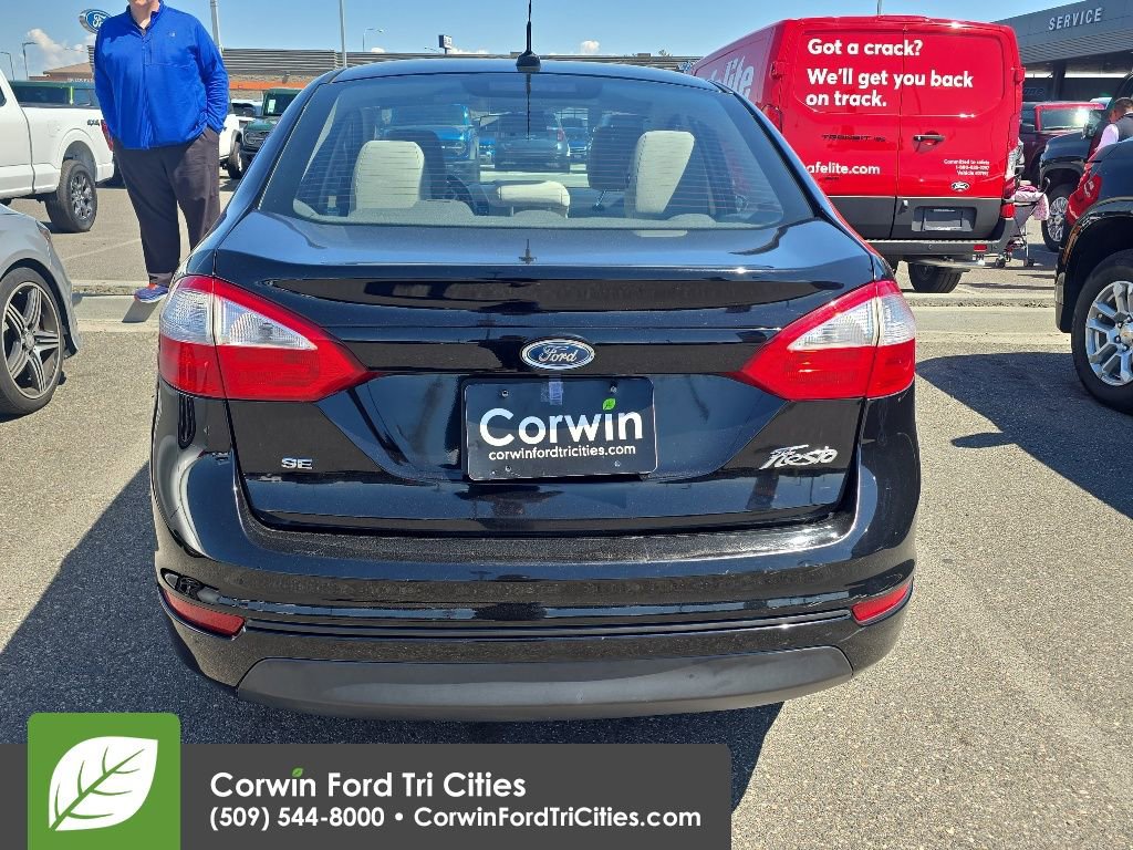Used 2016 Ford Fiesta SE w/ Cold Weather Package FWD image 13