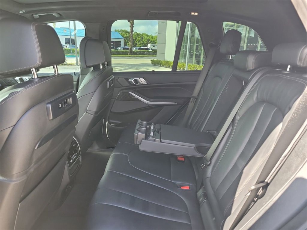 Used 2022 BMW X5 M50i w/ Executive Package image 16