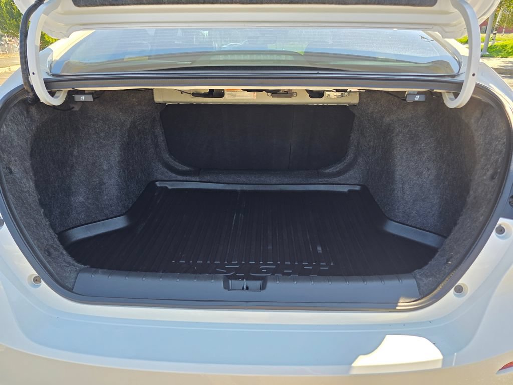 Used 2019 Honda Insight Touring image 17