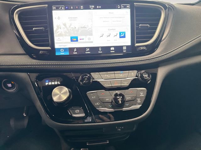 New 2026 Chrysler Pacifica Select image 5