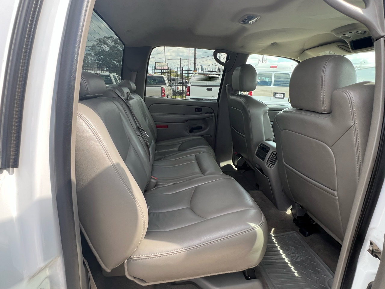 Used 2006 GMC Sierra 1500 SLT w/ Onstar Plus Package image 36