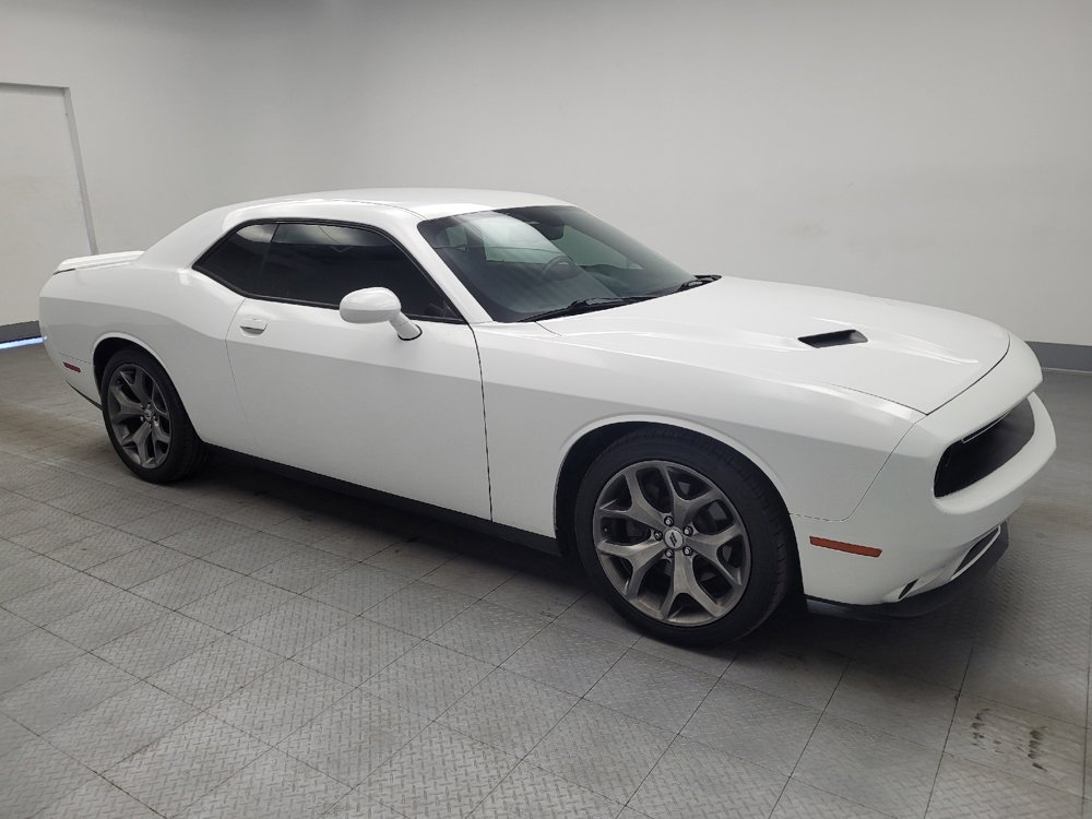 Used 2017 Dodge Challenger SXT image 11