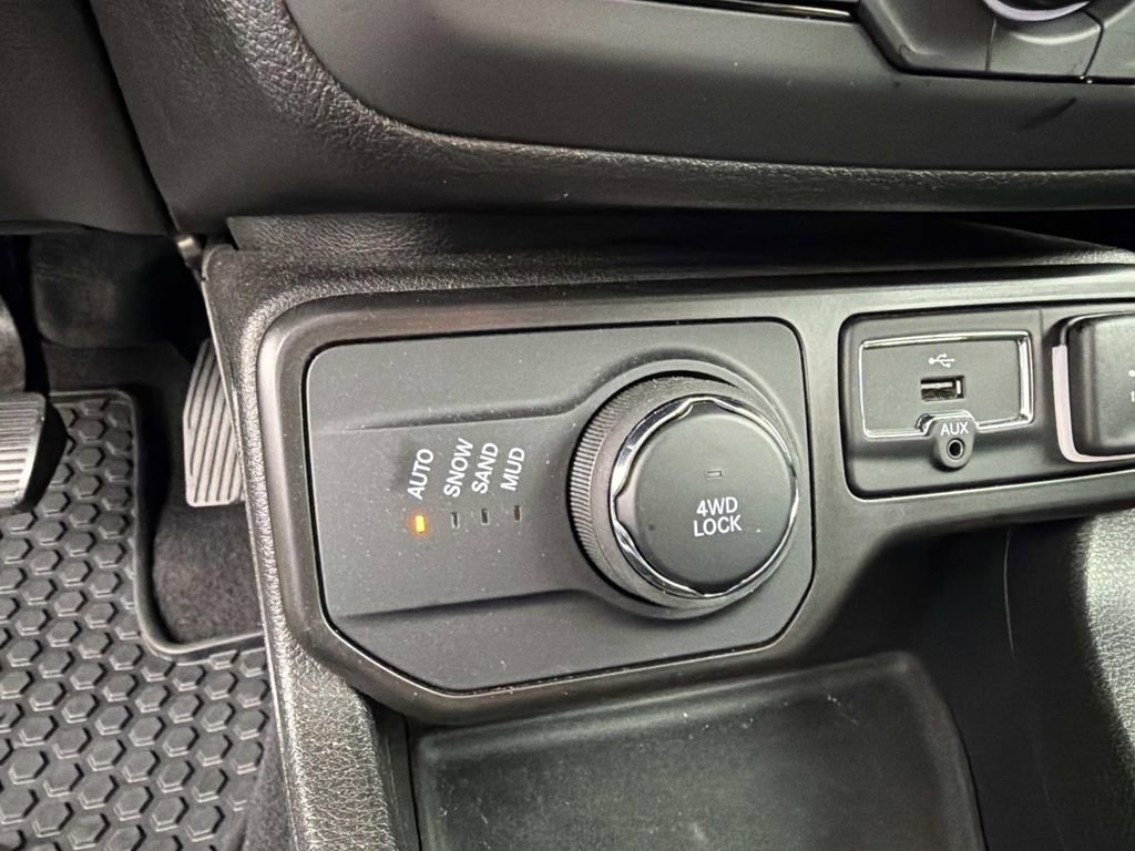 Used 2023 Jeep Renegade Altitude w/ Sun/Sound Group image 35