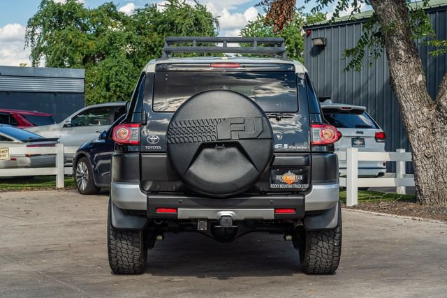 Used 2014 Toyota FJ Cruiser 4WD w/ Upgrade Package image 5