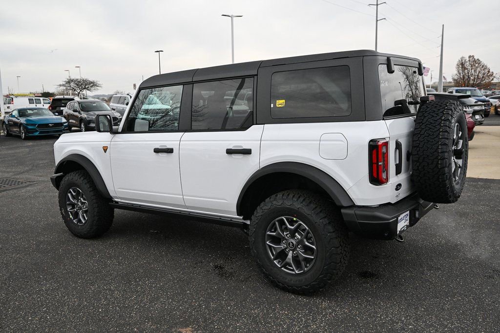 New 2025 Ford Bronco Badlands image 7