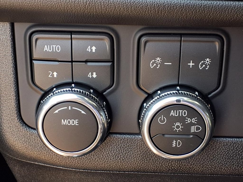 New 2026 GMC Yukon XL Denali w/ Denali Reserve Package AWD/4WD image 8