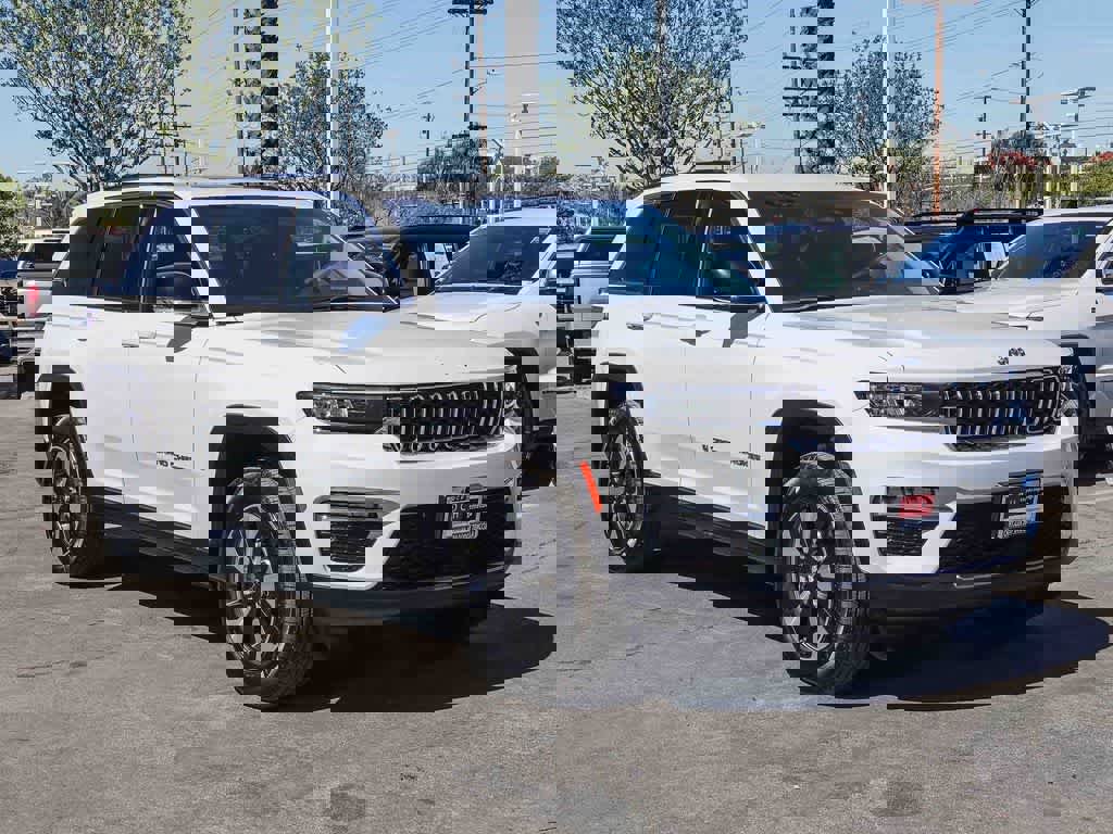 Certified 2023 Jeep Grand Cherokee 4WD 4xe image 3