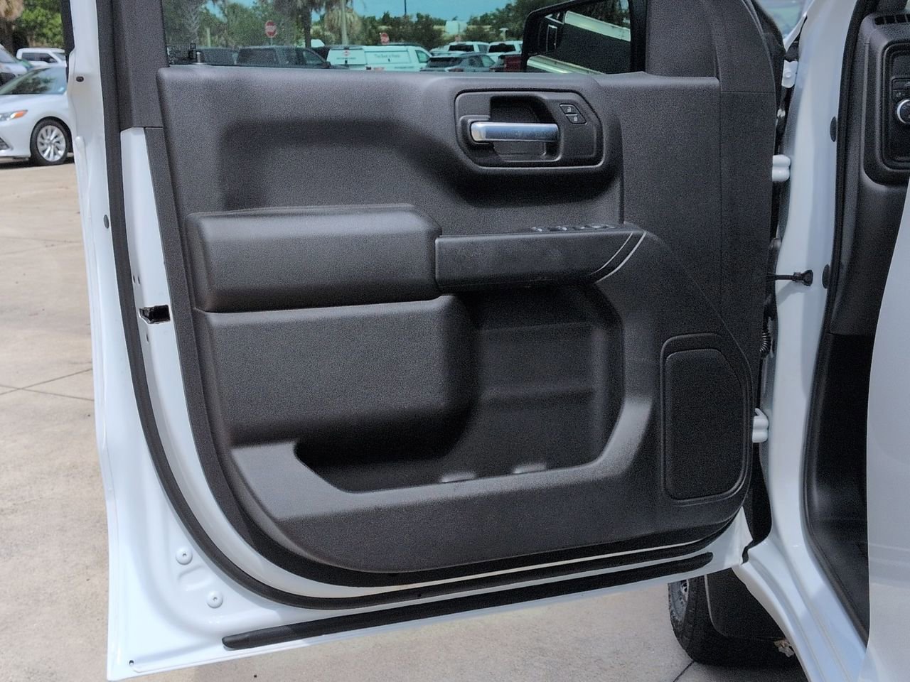 Certified 2023 Chevrolet Silverado 1500 Custom w/ LPO, Dark Essentials Package image 8