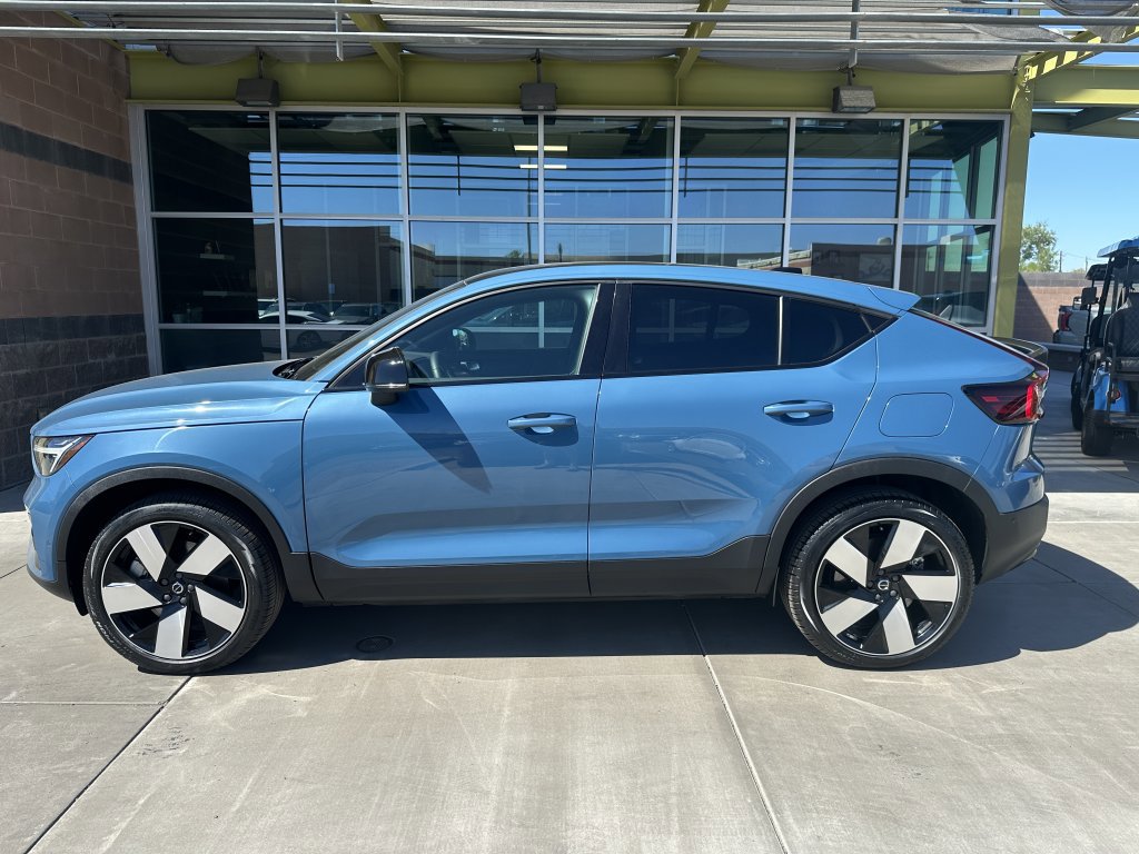 Used 2023 Volvo C40 P8 Recharge Ultimate image 6