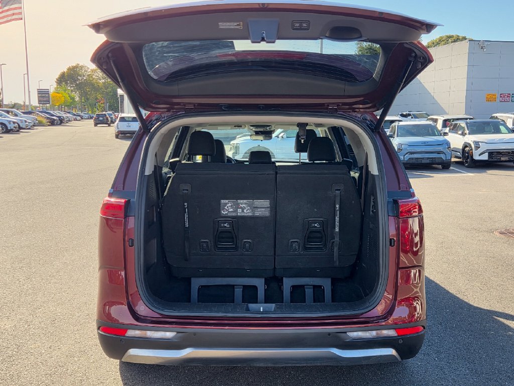 Certified 2024 Kia Carnival SX FWD image 35