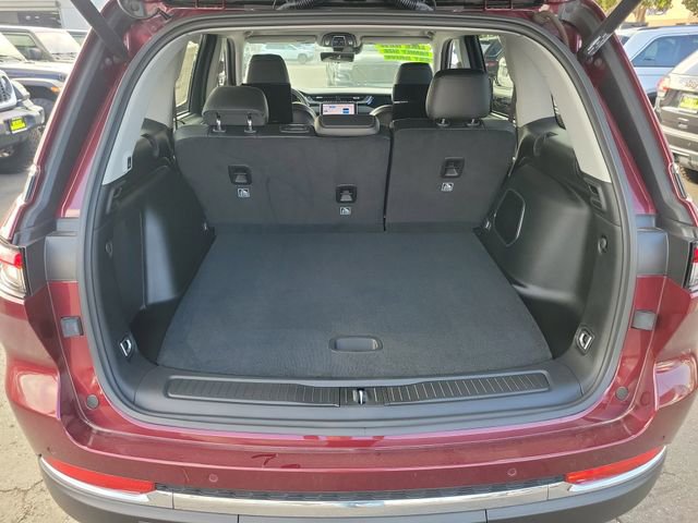 Used 2023 Jeep Grand Cherokee 4WD 4xe w/ Luxury Tech Group II image 8