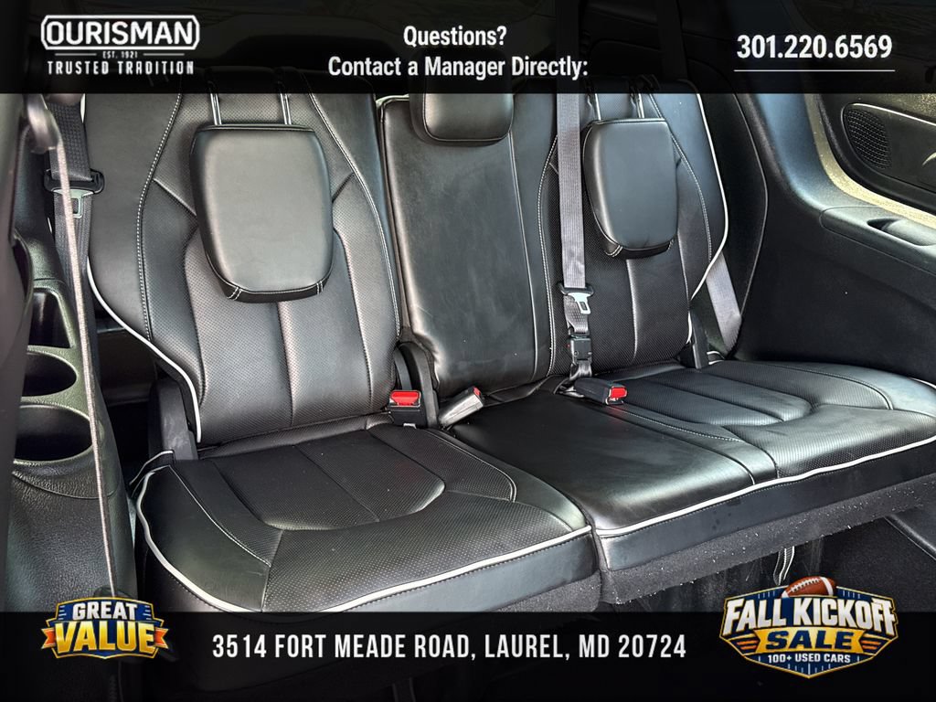 Used 2025 Chrysler Pacifica Limited FWD image 17