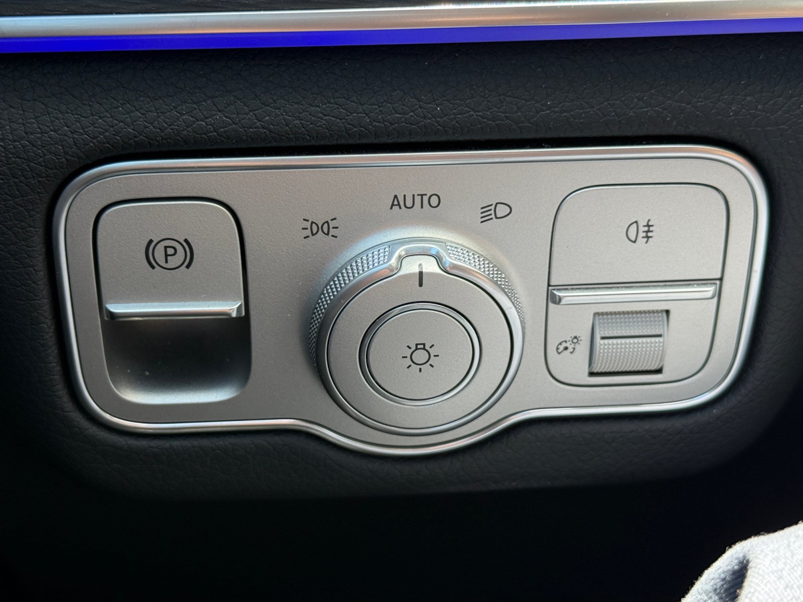 Certified 2026 Mercedes-Benz GLS 450 4MATIC image 14