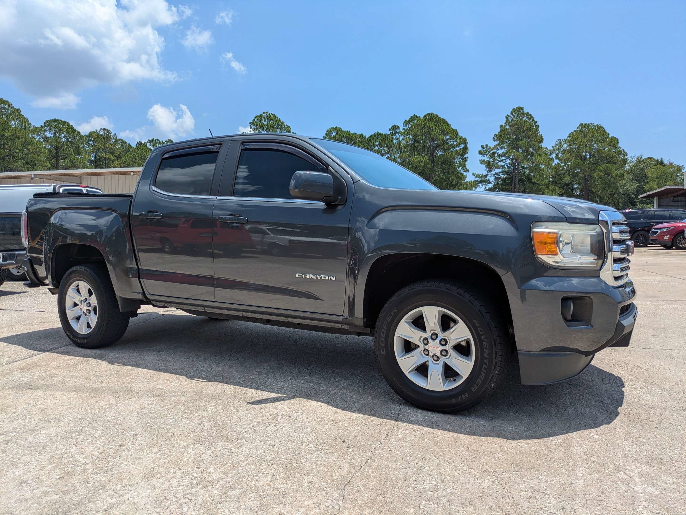 Certified 2016 GMC Canyon SLE w/ SLE Convenience Package RWD image 3