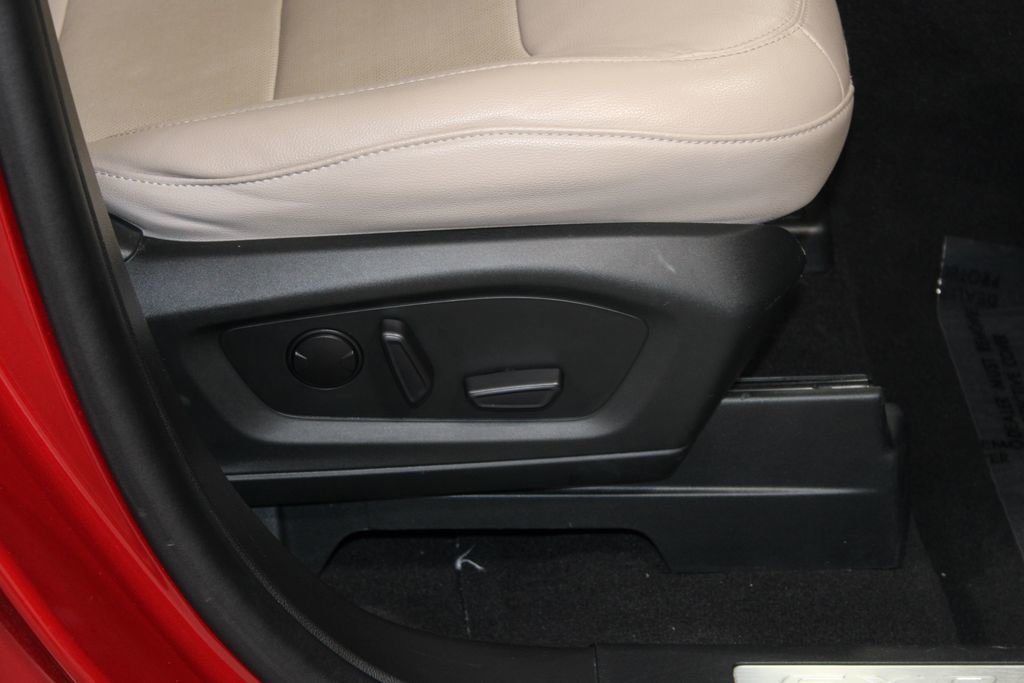 Used 2023 Ford Explorer Limited image 28