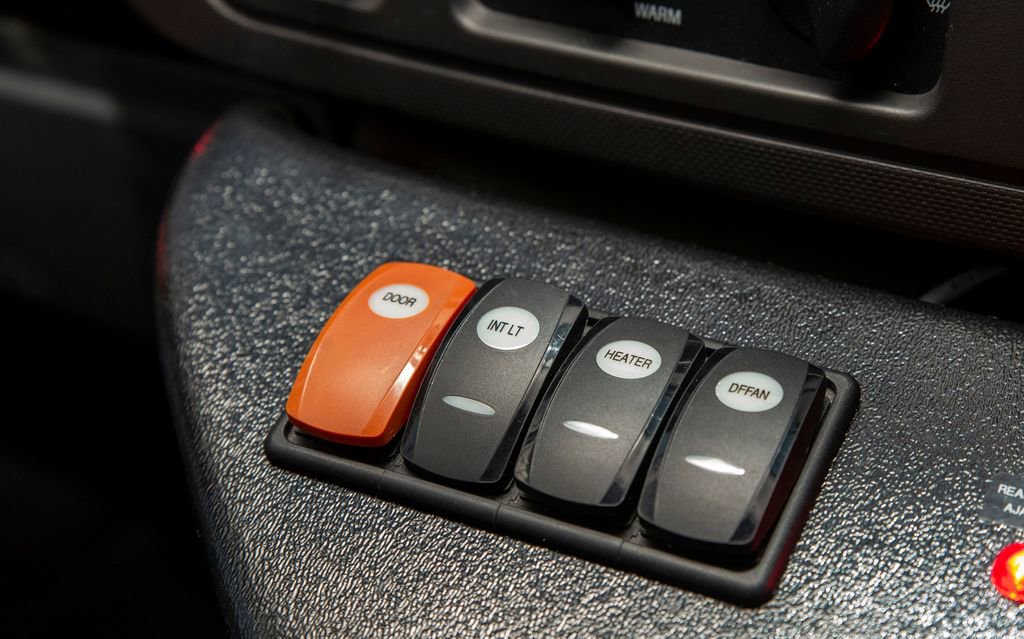 Used 2014 Ford E-350 and Econoline 350 Super Duty RWD image 23