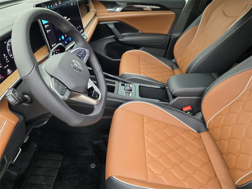New 2026 Volkswagen Tiguan SEL R-Line image 13